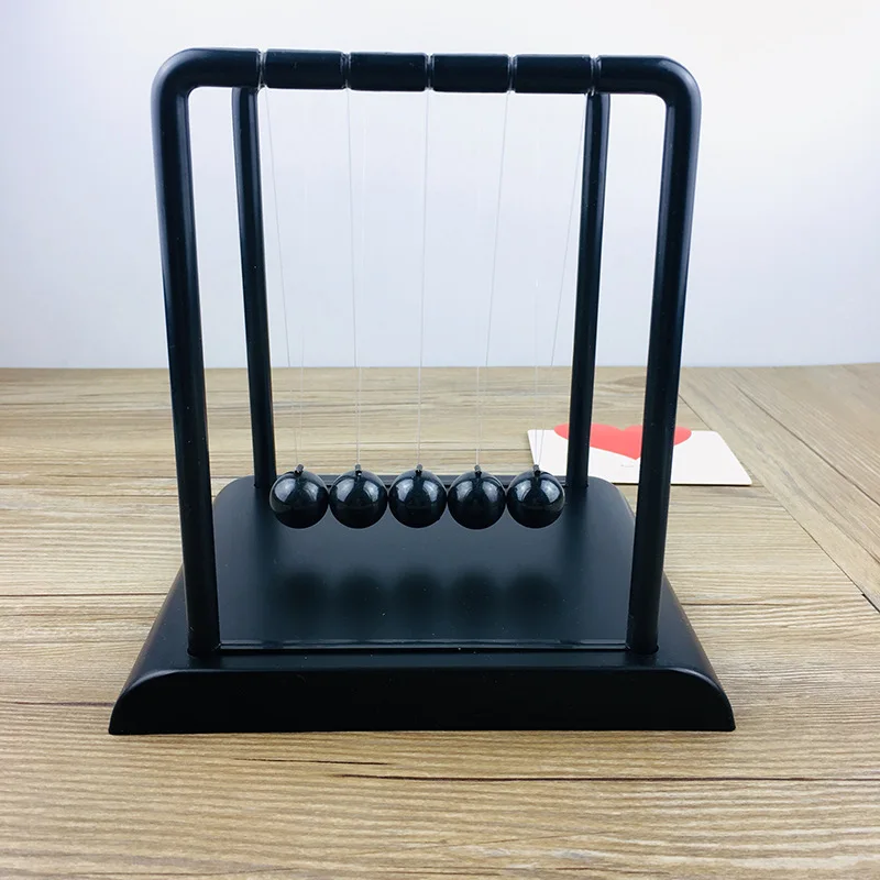 Newton Cradle Large - Siyah Newton Sarkaç Cömert Havuz Newton'un